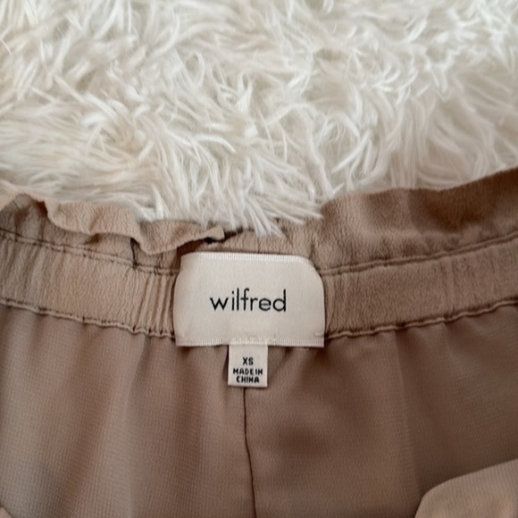 Wilfred Beige/Tan Flowy Chiffon Mini Short with Front Tie - Picture 4 of 7